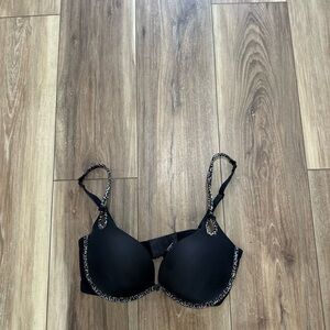 Victoria secret women’s sexy little things bra size 34DD